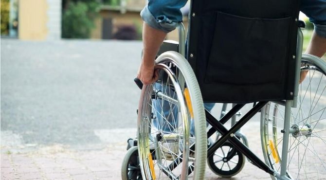 ضرورت پوشش بیمه‌ای خدمات و محصولات دانش بنیان برای معلولان