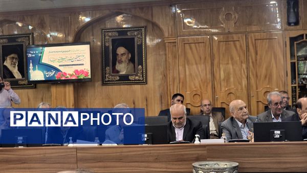 آیین رونمایی از پوستر بیست‌وهفتمین جشنواره خیرین مدرسه‌ساز استان اصفهان
