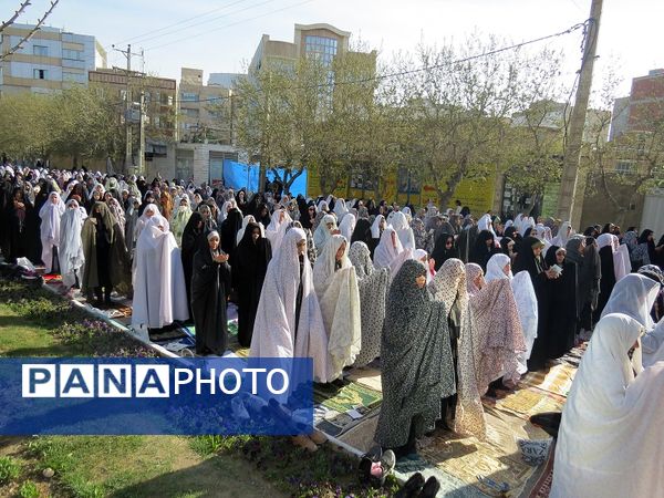 اقامه نماز عید فطر در شهرستان بجنورد 
