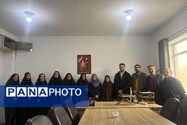 قدردانی از نقش بانوان در عرصه تعلیم و تربیت اسلامشهر