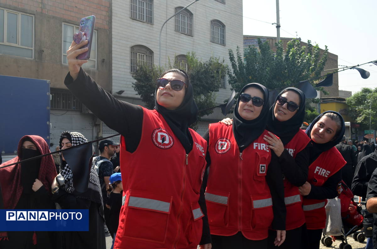 تجمع بزرگ جاماندگان اربعین در تهران