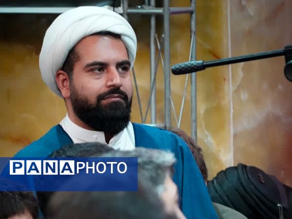 جلوه‌ای از اعتکاف دانش‌آموزی در مسجد امام علی‌بن‌ابی‌طالب (ع)