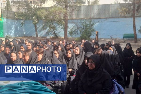 برگزاری جشن شروع سال تحصیلی و زنگ مهر در دبیرستان حدیث کساء خاورشهر ناحیه یک شهرری