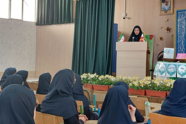 جشن ولادت امام حسن عسکری(ع) در دبیرستان شاهد شهید کلانتری ناحیه 1 کرج 