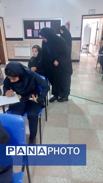 بازدید سرپرست اداره آموزش و پرورش استثنایی استان از روند برگزاری امتحانات نوبت دوم