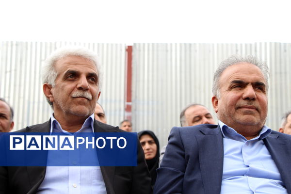 اهدا دستگاه شتابگر الکترونی به دانشگاه یزد