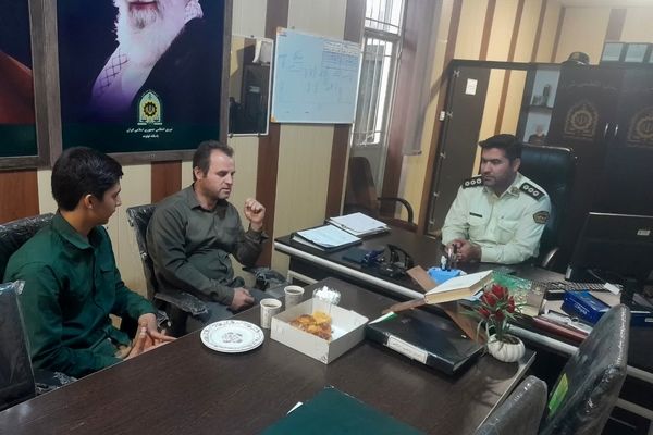  مربیان کانون پرورش فکری در قهاوند هفته دفاع مقدس را به مدافعان امنیت تبریک گفتند