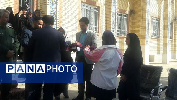 هفته پدافند غیر عامل در دبیرستان دخترانه حضرت زینب (س)کاشمر