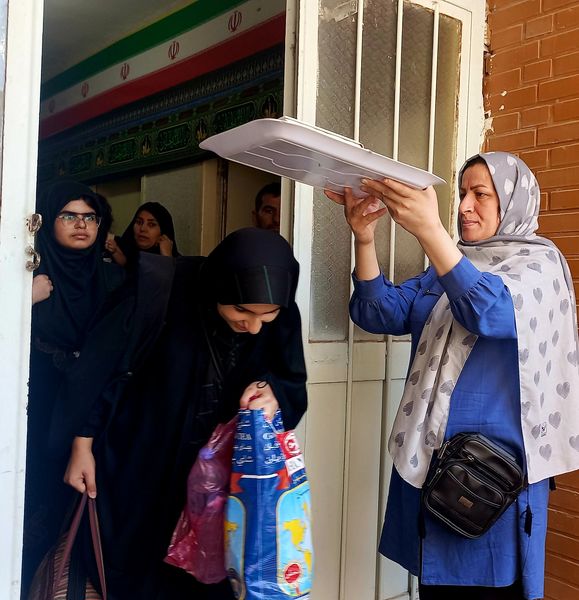 مراسم بدرقه و اعزام دانش‌آموزان دختر و مربیان خانم استان خوزستان به یازدهمین اردوی تشکیلات پیشتازان