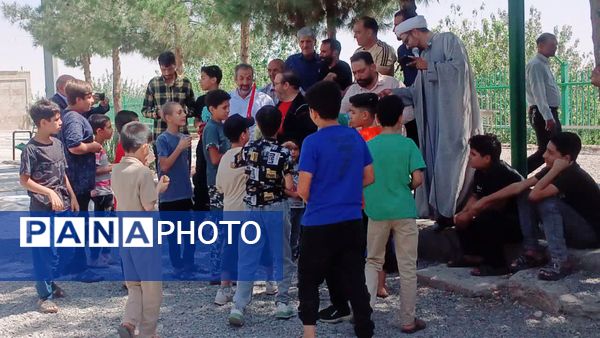 پیاده‌روی خانوادگی روستاییان «صرم» قم به‌مناسبت هفته دولت