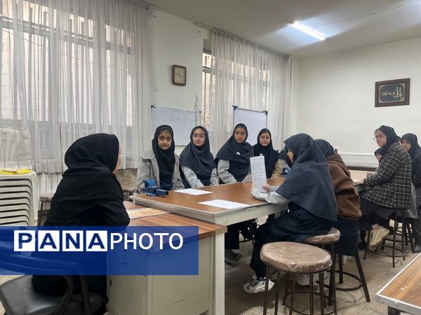 جلسه سفیران سلامت دبیرستان مطهره ناحیه ۶ مشهد مقدس