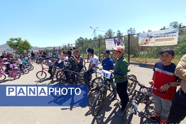 برگزاری همایش دوچرخه‌سواری در شهرستان باخرز 