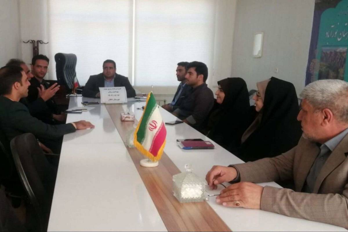 نشست اعضای بهداشت روان در آموزش و پرورش نورآباد برگزار شد