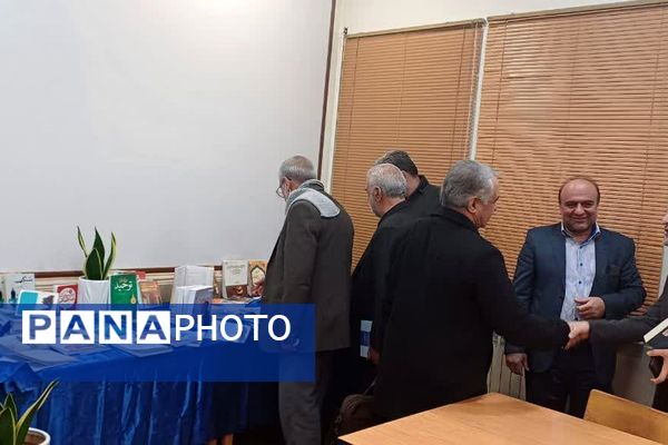 روایت قلم‌های ماندگار؛ پنجمین نشست کتابخوانی پیشکسوتان در پیشوا