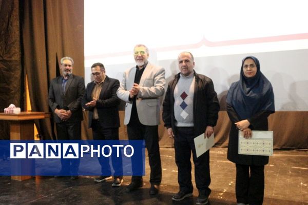 نشست انجمن اولیا و مربیان هنرستان امام علی(ع) فیروزکوه