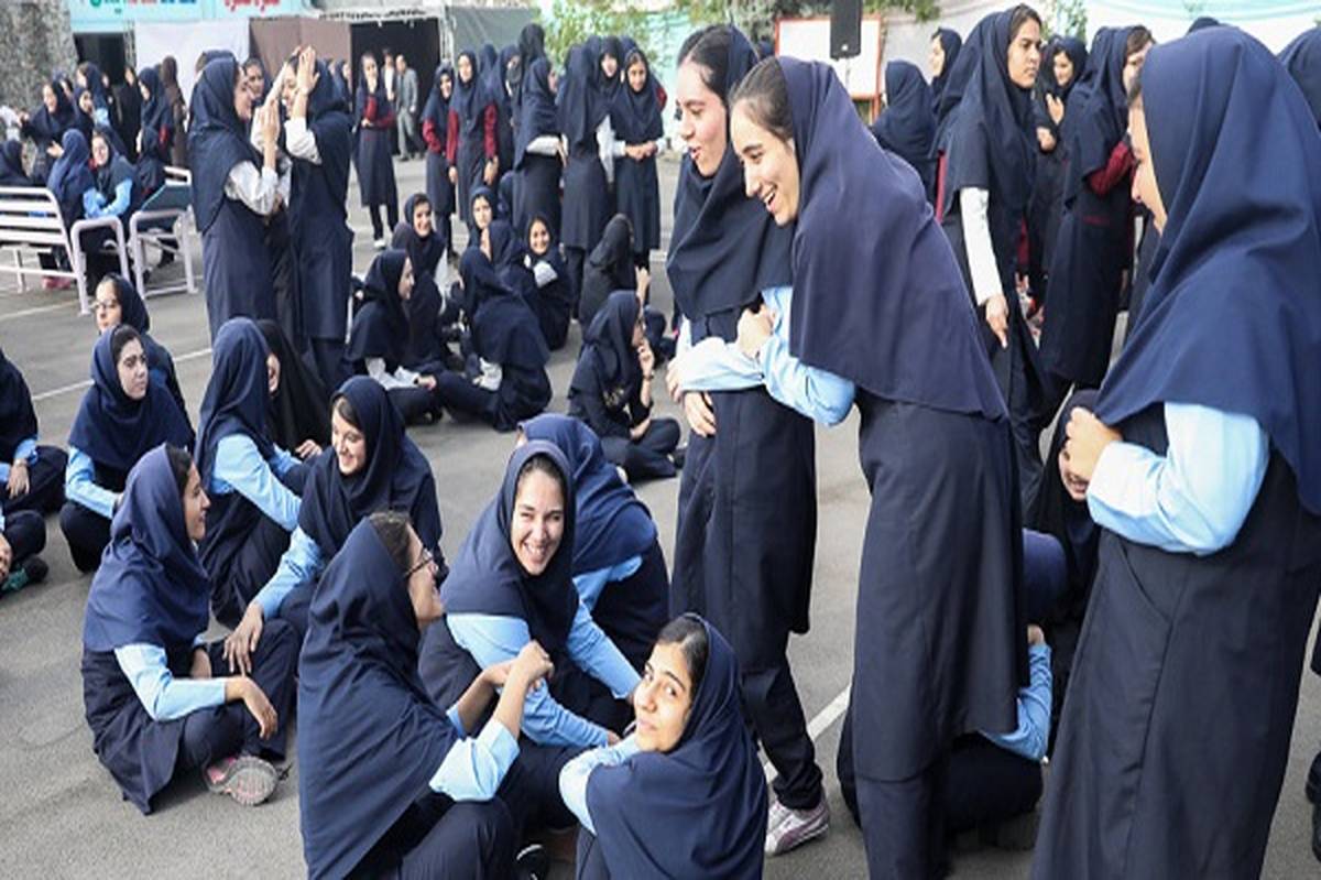 روابط عاطفی، دانشآموزان را در برابر مشکلات زندگی صبورتر میکند