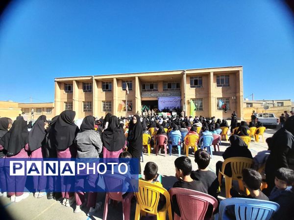 آنان که گمنامند زهرایی تبارند