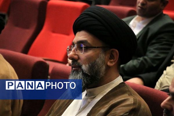 مراسم معلم سرآمد ۱۴۰۳ شهرستان‌های استان تهران و گرامیداشت مقام معلم در ایوان ری
