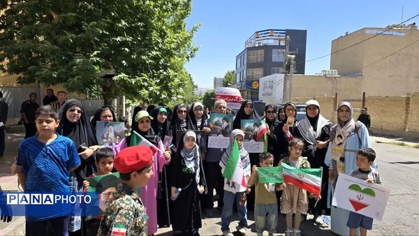 حماسه باشکوه ملت بزرگ ایران در راهپیمایی جمعه خشم و نصر 