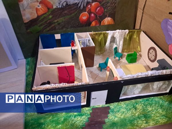 نمایشگاه هنری مدرسه انیس خوش قدم 