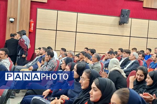 تقدیر  از مقام‌آوران المپیاد، پارالمپیاد و استعدادهای برتر ورزشی شهرستان شهریار