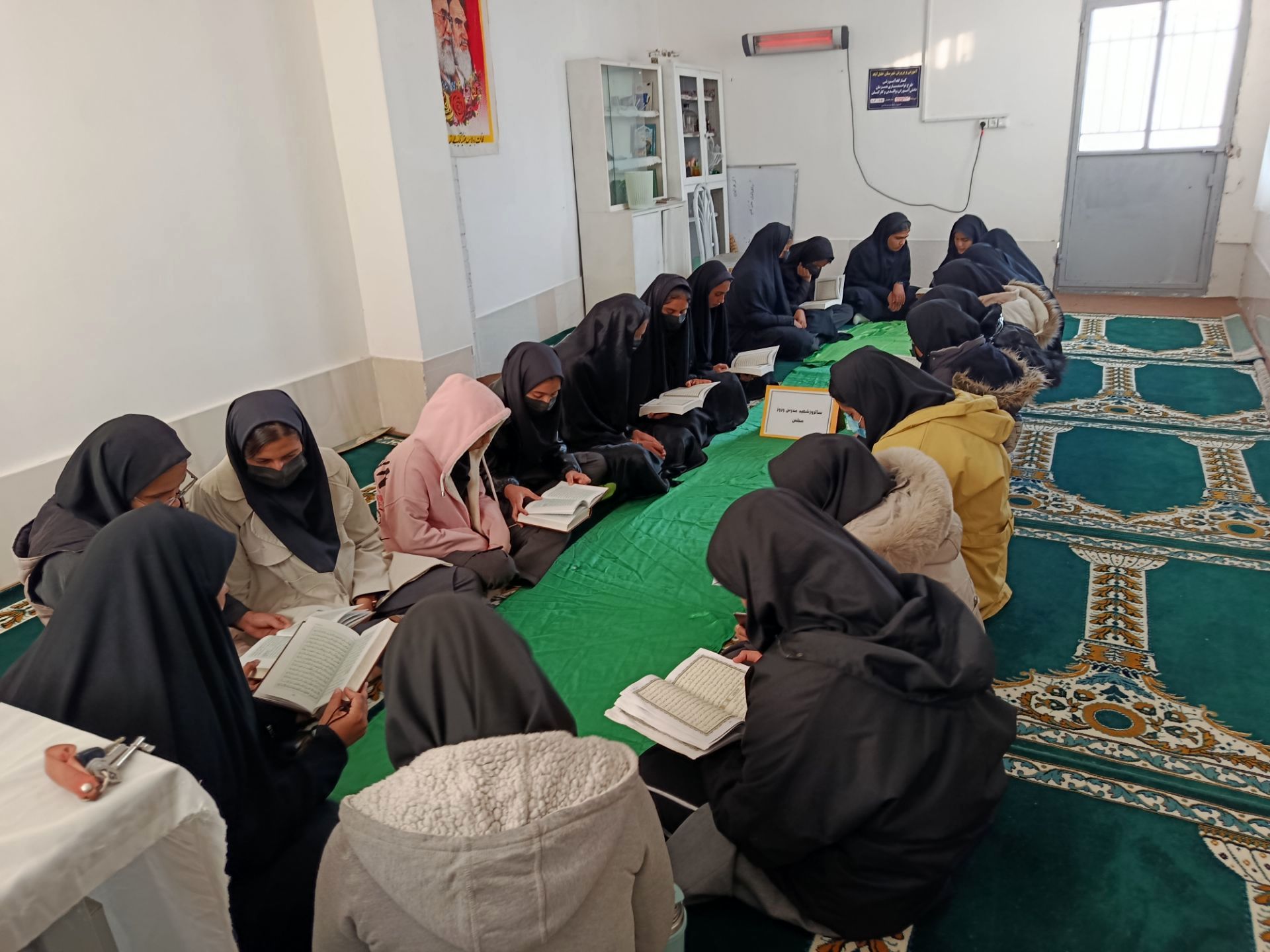 محفل انس با قرآن در مدرسه گلشاد روستای کاهه