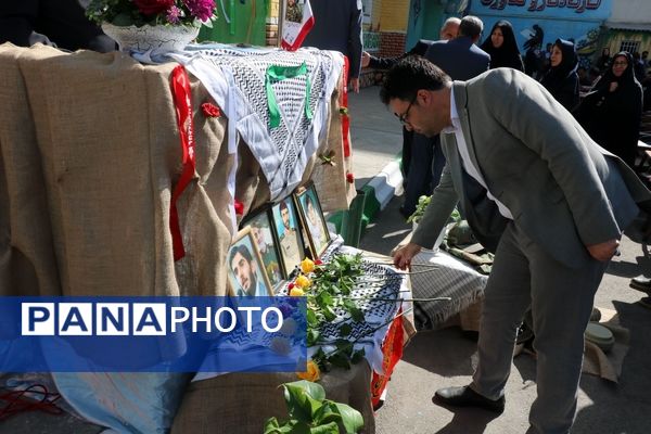 آیین بازگشایی مدارس و نواختن زنگ مهر ایثار و شهادت در ناحیه ۶ مشهد 