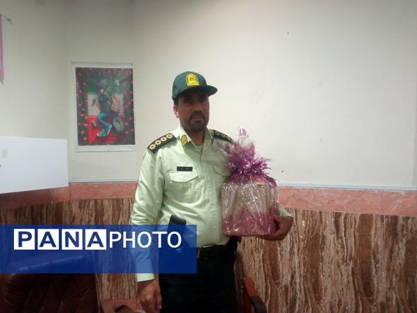 جلسه اولیا و مربیان در دبیرستان گلشن آزادی