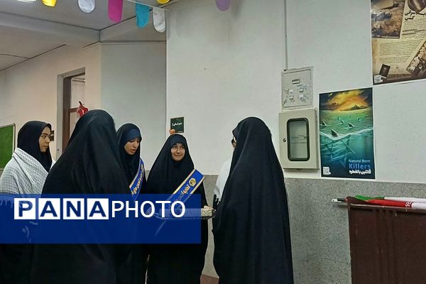 گرامیداشت هفته بسیج در دبیرستان قلم چی ناحیه دو شهرری 