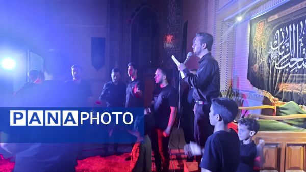 مراسم سینه‌زنی در شب هفتم شهادت امام حسین (ع)