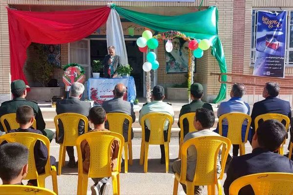 جشن عاطفه‌ها و مهربانی ؛ پاییز مدرسه ما بهاری شد