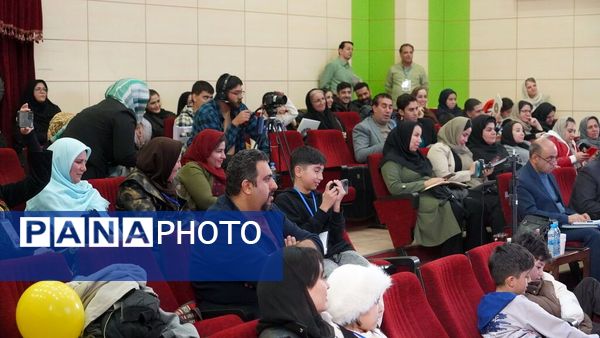 رقابت قصه گویان خراسانی در بیست و هفتمین جشنواره بین المللی قصه گویی 