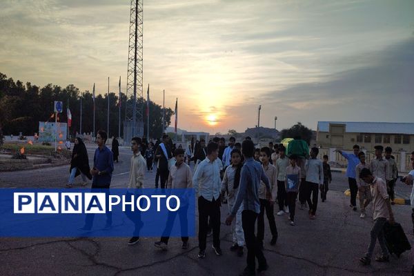حرکت خودجوش نوجوانان بوموسی به‌مناسبت تشییع و خاکسپاری نمادین شهید نصرالله