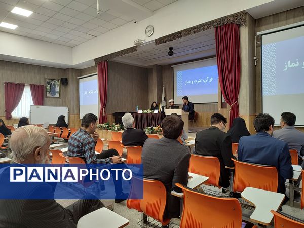 جلسه معاونین و مربیان پرورشی  ناحیه سه در دبیرستان مصلی نژاد حضرت زهرا(س)