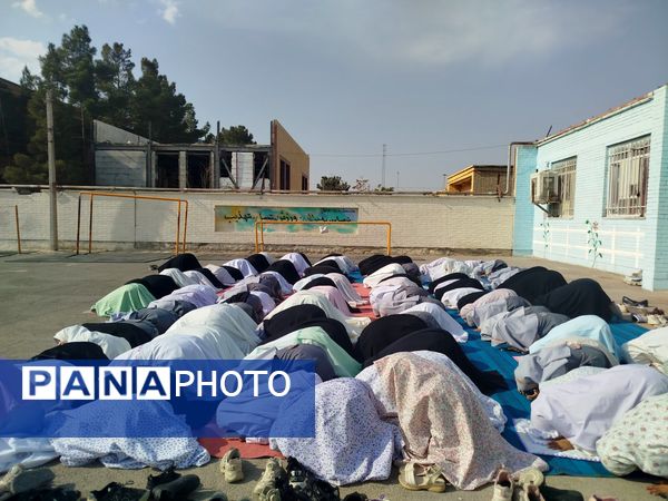 نماز باران در دبستان دخترانه حضرت مریم(س) شهرستان سرخس