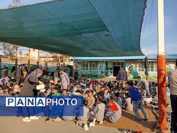 فضایی گرم و پر مهر برای دانش‌آموزان دبستان فضیلت کاشمر در آستانه میلاد دخت پیامبر (ص)