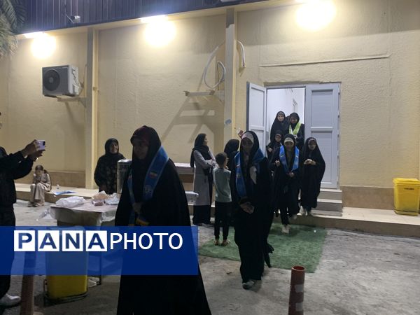 بدرقه کاروان دانش‌آموزان دختر بوشهر به سفر معنوی عمره