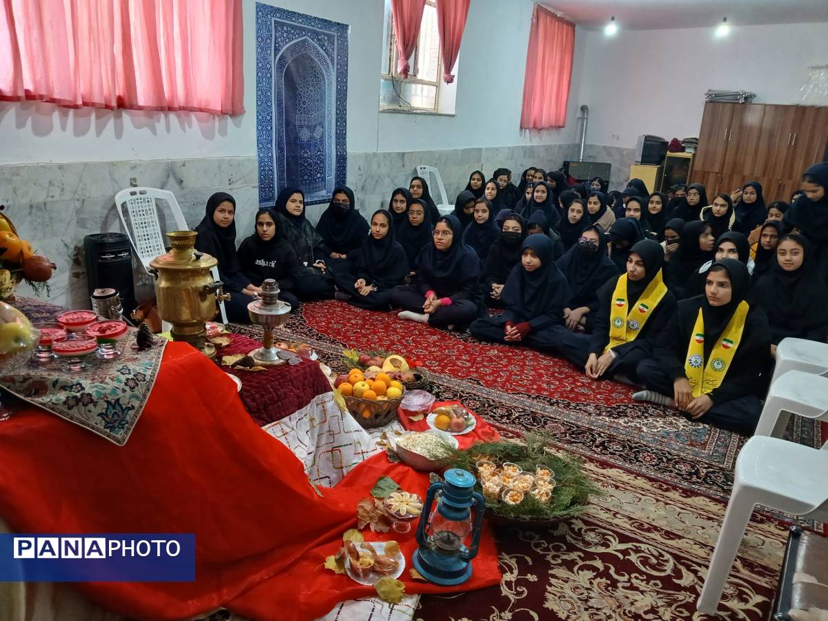 بزرگداشت شب یلدا  در آموزشگاه مرحوم صفری شهرستان خلیل آباد 