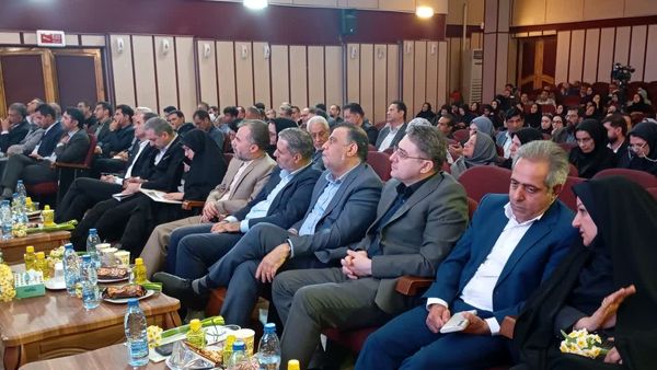 نشست هم‌اندیشی معاونین و مربیان پرورشی و مشاوران مدارس شیراز