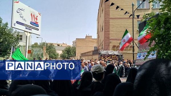 حضور باشکوه مردم کرج در مراسم تشییع جمعی از شهدا حمله رژیم صهیونیستی