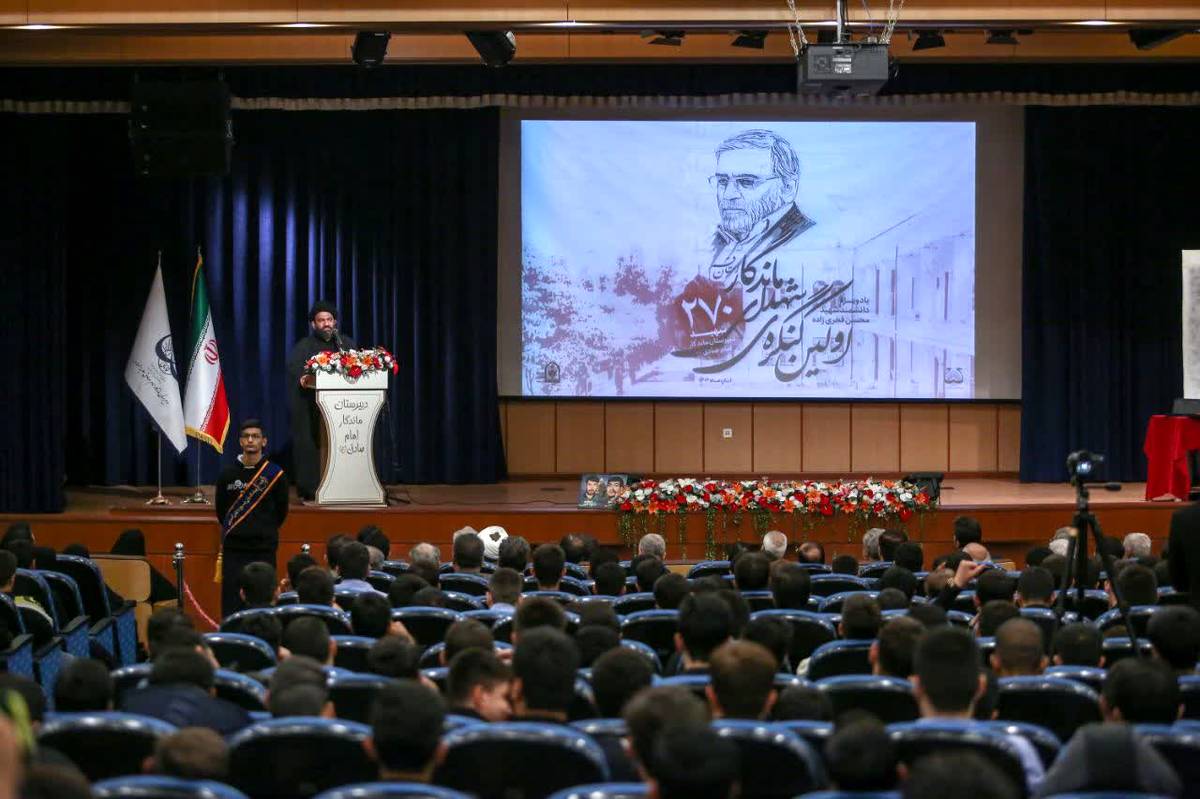 فراوانی شهدای دانش آموز از جلوه های ممتاز دوران دفاع مقدس است