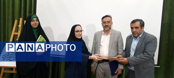 آیین اختتامیه طرح اوقات فراغت و جشن بیعت در کانون فرهنگی تربیتی رضوان محمودآباد