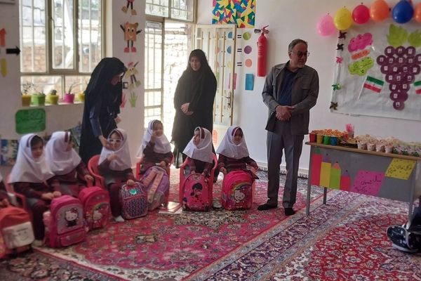 جشن غنچه‌ها در اشترینان