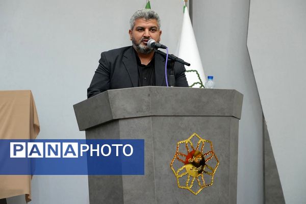 آیین رونمایی از دو اثر فاخر ادبی در شهرداری کهریزک 