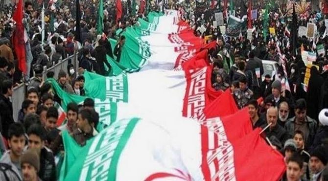 «از لانه‌ی جاسوسی تا قلب‌های بیدار»

