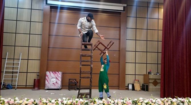 اجرای سیرک لی‌لی پوت‌ها در آموزش و پرورش رباط‌کریم