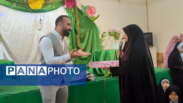 جشن ولادت حضرت علی( ع) و روز پدر در دبستان شاهد حاج تقی آقا بزرگ ناحیه یک مشهد