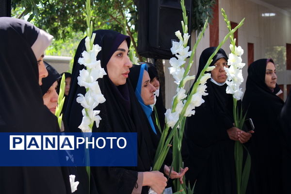 مراسم تشییع پیکر مطهر معلم شهید حجت الله یوسفیه در اداره‌کل آموزش و پرورش شهرستان‌های استان تهران 