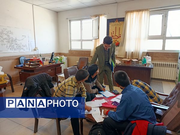 مرحله منطقه‌ای مسابقات قرآن و عترت دانش‌آموزان متوسطه اول و دوم در رضویه