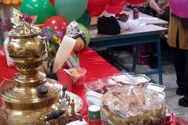 یلدای ایرانی در مدرسه نشر علم ورامین